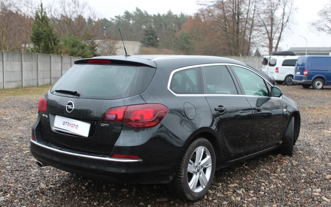 Opel Astra cena 28800 przebieg: 175000, rok produkcji 2013 z Tarnogród małe 562